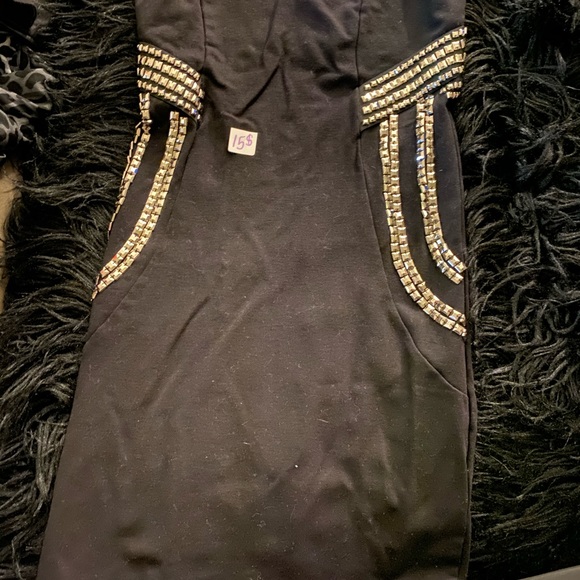 Dresses - Picture 8 of 8